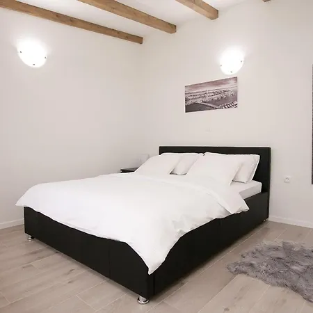Studio Apartments Tara Zadar Exterior photo