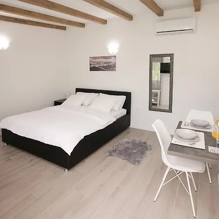 Studio Apartments Tara Zadar Exterior photo